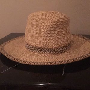 Eric Jarvis hat